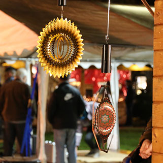 Chalets artisans du marché de Noël à L'Isle-sur-La-Sorgue
